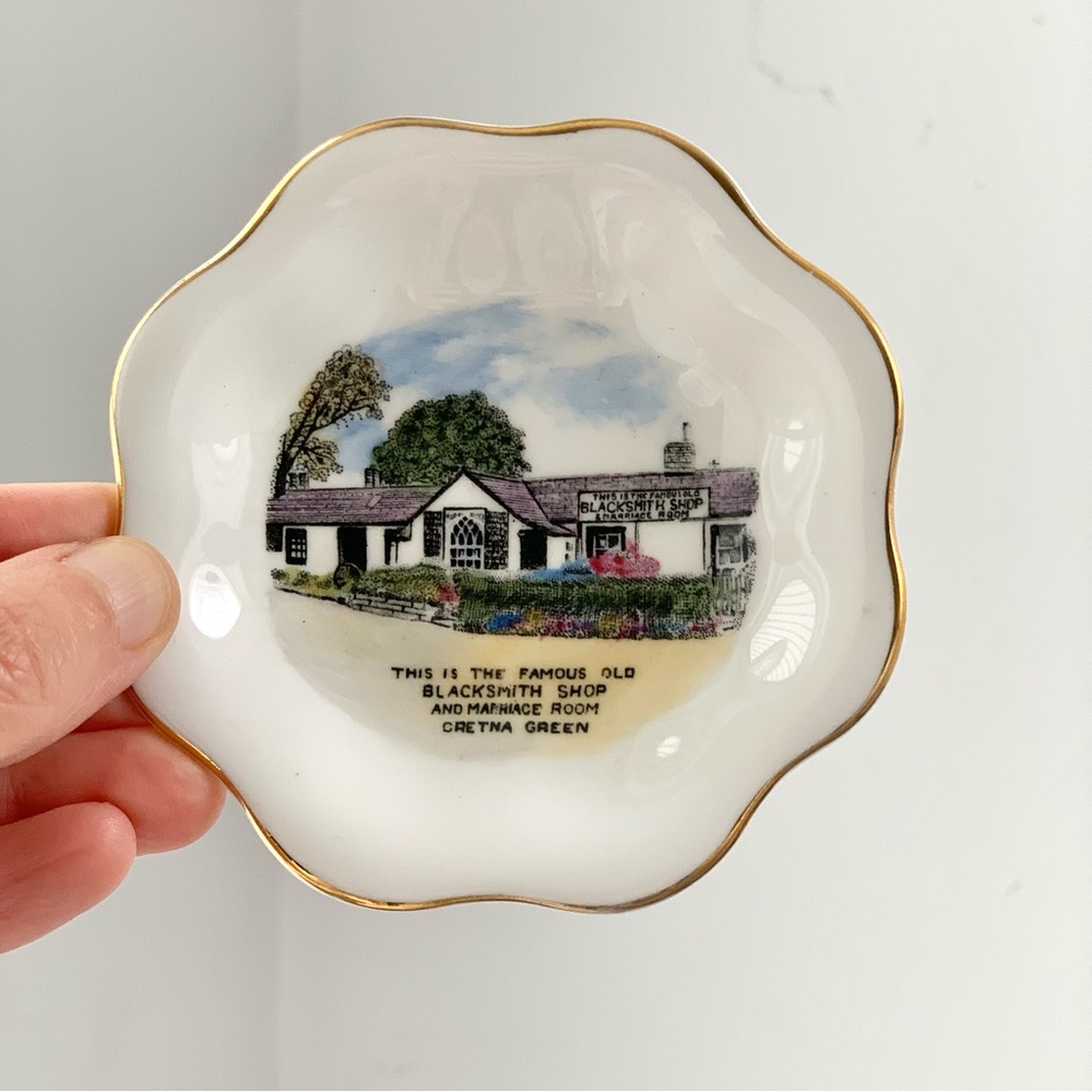 vintage 50s - 60s Coalport gold rimmed scallop-edged bowl / trinket dish
